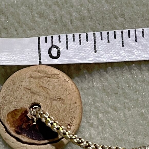 Life-like Shell Chocker with Coastal Look. Earings INCLUDED! - Picture 3 of 5